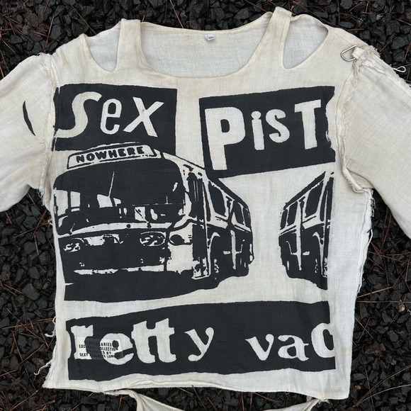VINTAGE SEDITIONARIES SEX PISTOLS PRETTY VACANT MUSLIN SHIRT - Picture 1 of 9